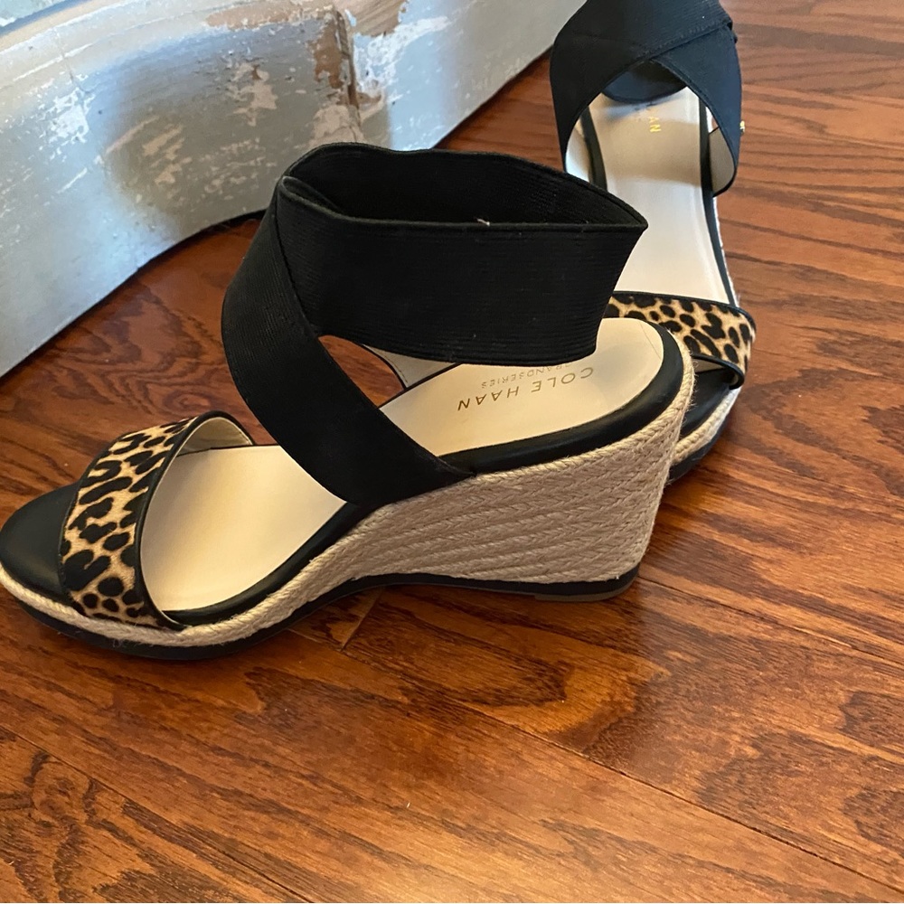 Cole Haan Cute NEW wedge sandals size 8 1/2 - Picture 7 of 9